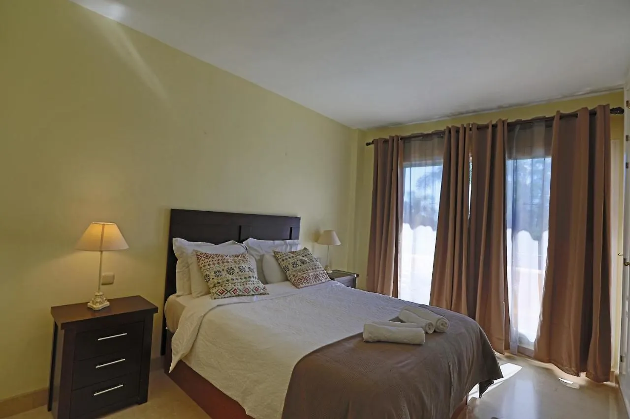 R6 Los Patios 2 Bedroom Marbella